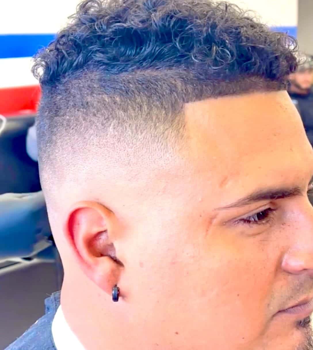 Crisp skin fade, side profile — fade al ras / skin fade, Toronto